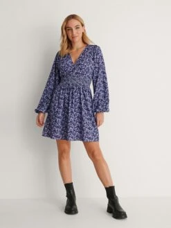 NA-KD Kleid In Lila/ Schwarz