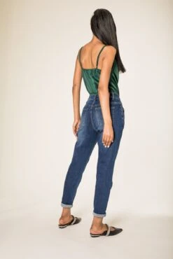 Mom Jeans High-Waist Cropped Relaxed Stretch In Blau -Vero Moda Geschaft nina carter mom jeans high waist cropped relaxed stretch in blau 2