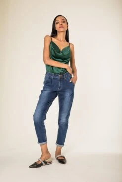 Mom Jeans High-Waist Cropped Relaxed Stretch In Blau -Vero Moda Geschaft nina carter mom jeans high waist cropped relaxed stretch in blau 4