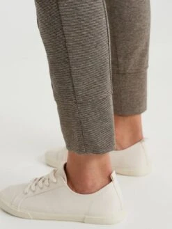 OPUS Sweathose "Levino" In Braun -Vero Moda Geschaft opus sweathose levino in braun 5