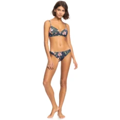 Roxy Bikini Hose Into The Sun In Mood Indigo Tropical Depht 13 Roxy Bikini Hose Into The Sun In Mood Indigo Tropical Depht -Vero Moda Geschaft roxy bikini hose into the sun in mood indigo tropical depht 6 scaled