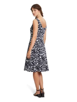 Vera Mont Kleid In Dunkelblau/ Weiß -Vero Moda Geschaft vera mont kleid in dunkelblau weiss 3