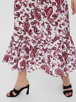 Vero Moda Rock "Peace" In Weiß/ Bordeaux -Vero Moda Geschaft vero moda rock peace in weiss bordeaux 3